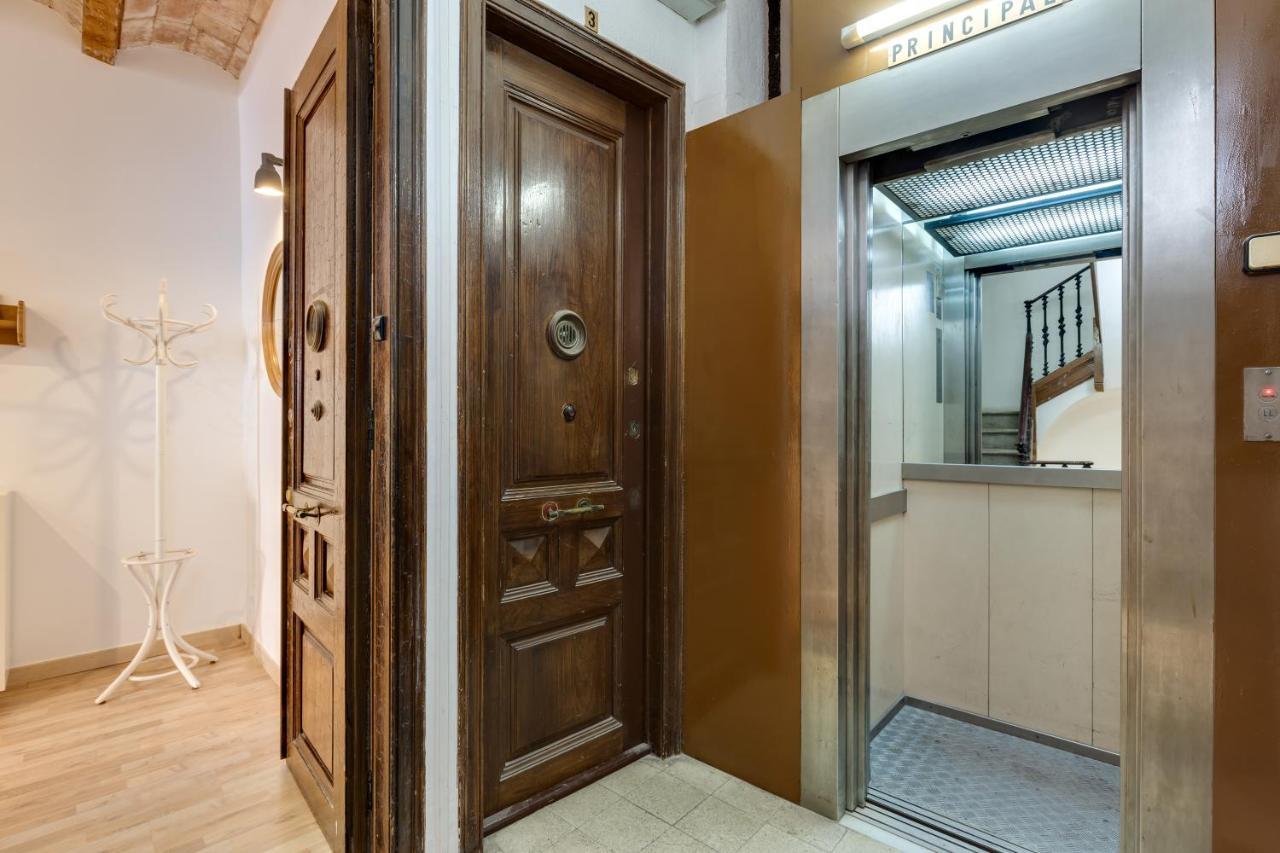Charming & Convenient Apartment Near Plaza Espanya バルセロナ エクステリア 写真
